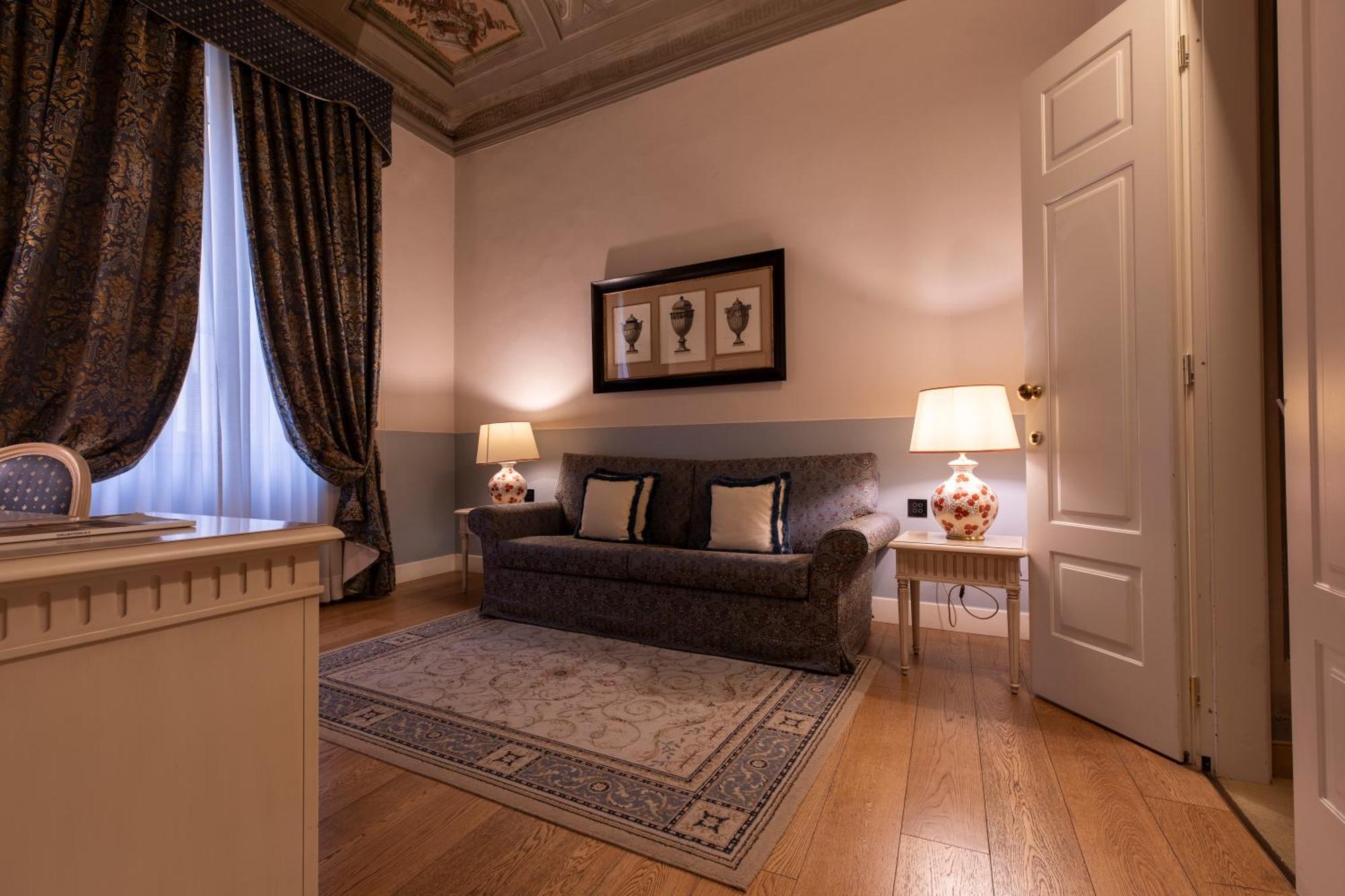 Palazzo Guicciardini Hotel Florence Exterior photo