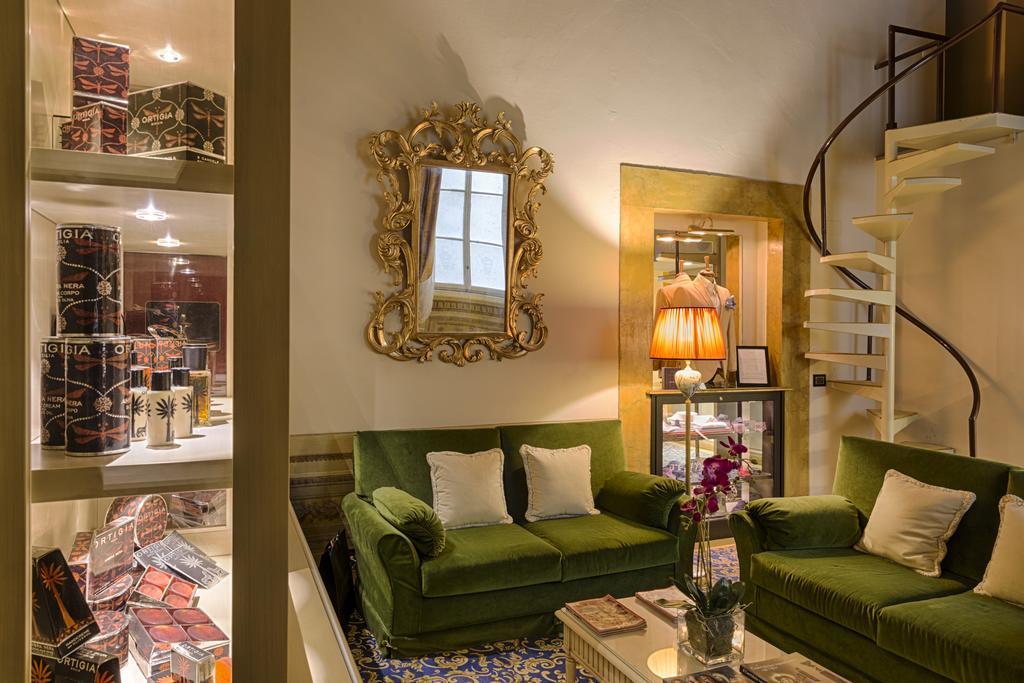 Palazzo Guicciardini Hotel Florence Exterior photo
