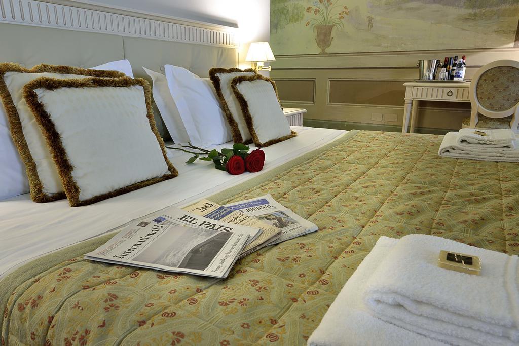 Palazzo Guicciardini Hotel Florence Room photo